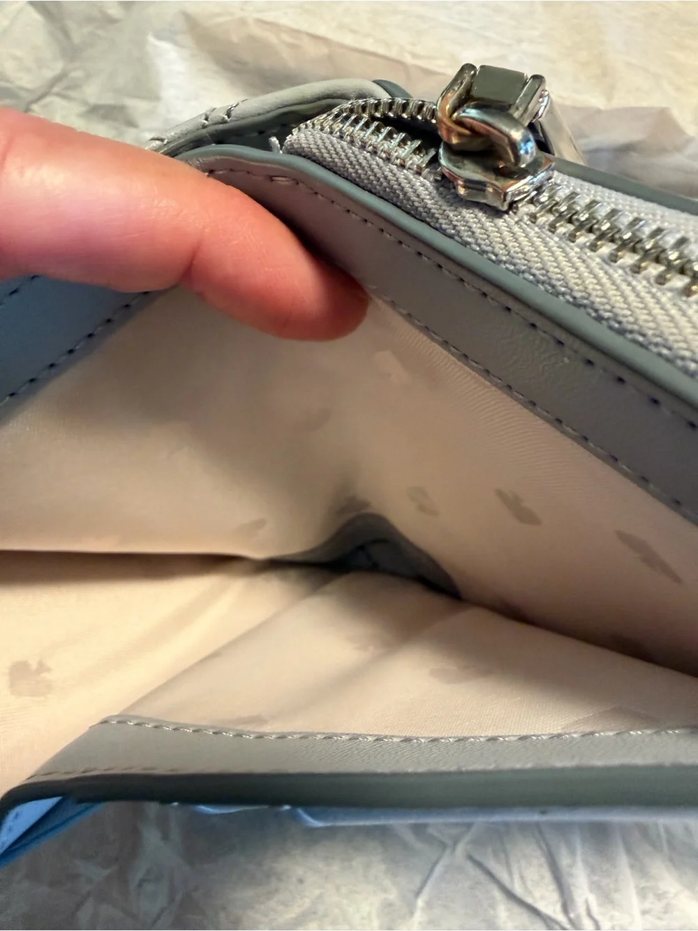 kate spade Quilted Leather Zip Wallet in Light Gray